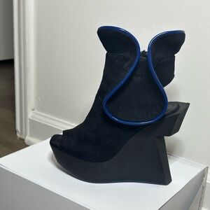 Stylish Black Wedge Sandal